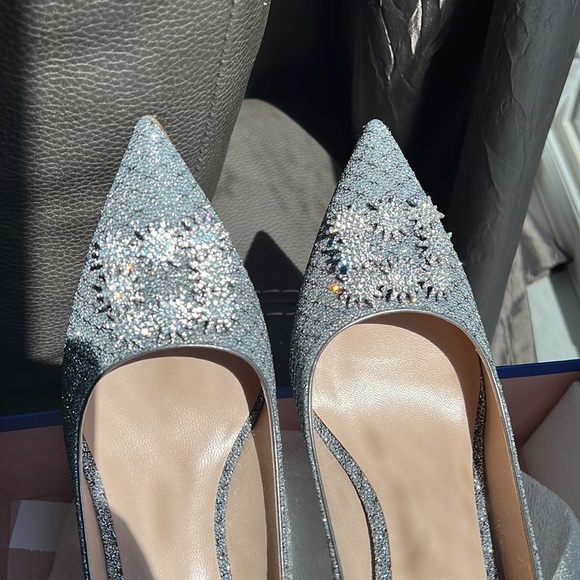 NEW Stuart Weitzman Embellished Pumps Size 10.5 - Picture 3 of 10